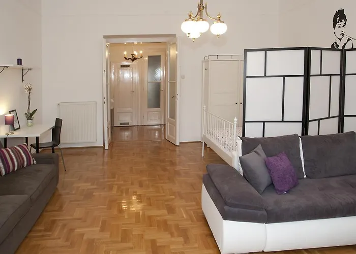 Alice Apartment